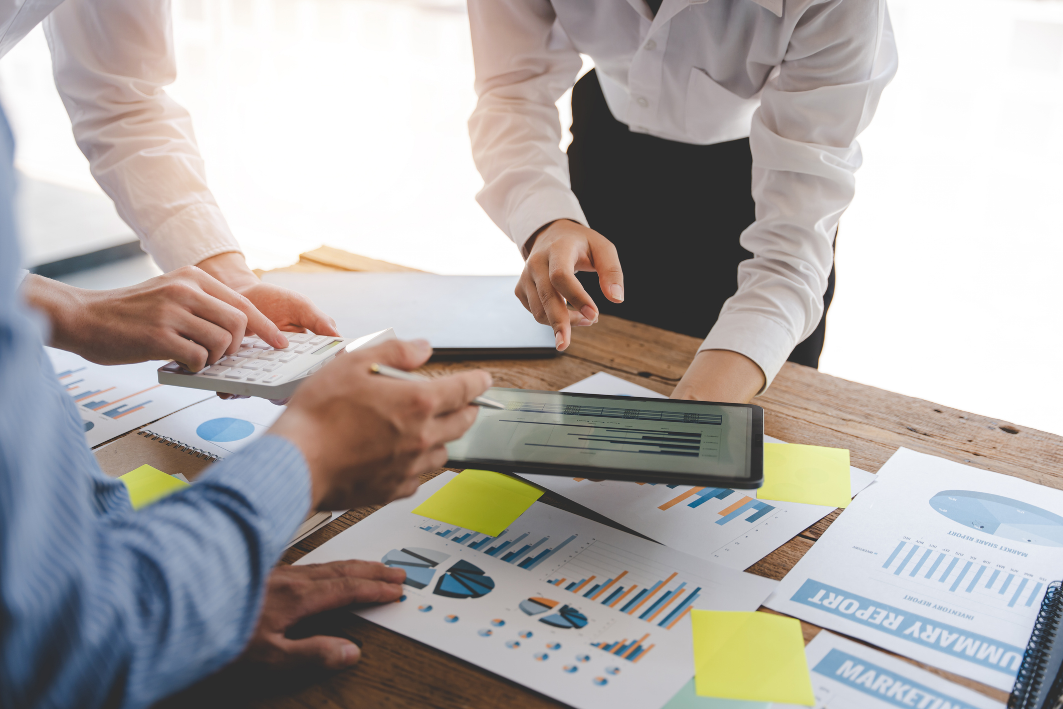 8 Tips for Your 2026 Digital Marketing Budget - Graphic Language